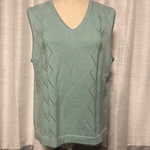 ‎Women’s Lizgolf Liz Claiborne Sweater Vest Large